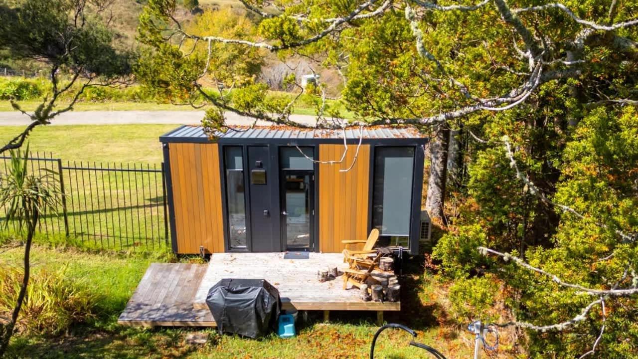The Kauri Getaway By Tiny Away Villa Waitoki Exterior photo